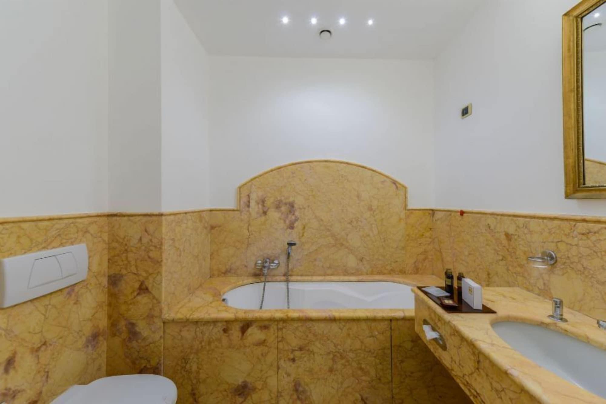 Posta Hotel 3*
