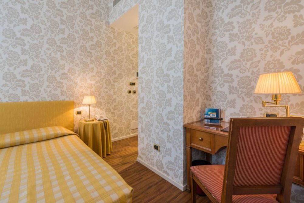 Posta Hotel 3*